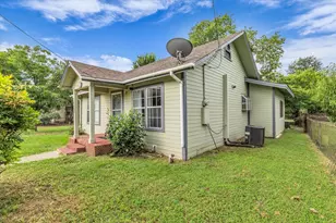 1020 Fisher St, Bellmead, TX 76705 - Photo 4
