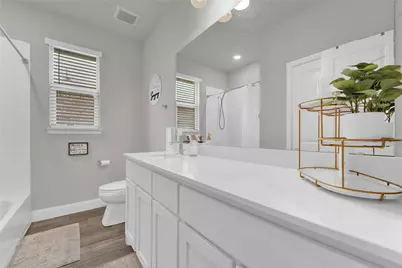 10619 Cherry Tree Way, Grand Prairie, TX 76065 - Photo 22