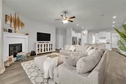 10619 Cherry Tree Way, Grand Prairie, TX 76065 - Photo 8