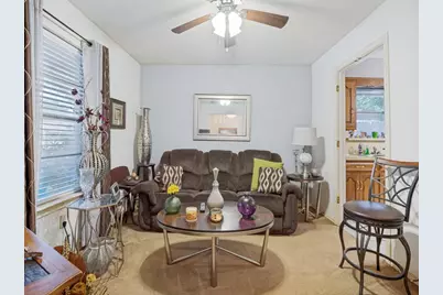 7133 Bayberry Lane, Dallas, TX 75249 - Photo 6