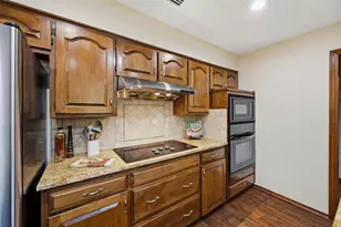 429 Rolling Hills Trail, Arlington, TX 76011 - Photo 12
