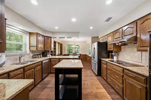 429 Rolling Hills Trail, Arlington, TX 76011 - Photo 10