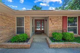 429 Rolling Hills Trail, Arlington, TX 76011 - Photo 2