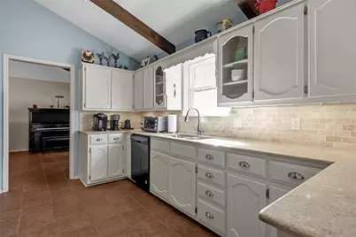 8202 Whippoorwill Drive, Woodway, TX 76712 - Photo 10