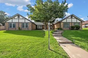8202 Whippoorwill Dr, Woodway, TX 76712 - Photo 2
