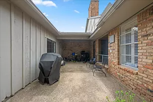 7610 Meadow Oaks Dr, Dallas, TX 75230 - Photo 20