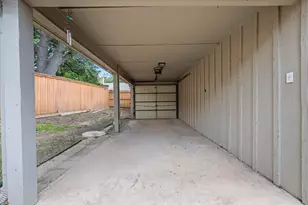 7610 Meadow Oaks Dr, Dallas, TX 75230 - Photo 22