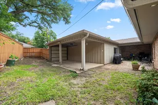 7610 Meadow Oaks Dr, Dallas, TX 75230 - Photo 20