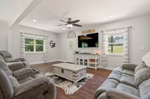 2341 Oak Leaf Trail, Cleburne, TX 76031 - Photo 2