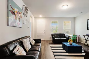 10040 Travis Dr, Providence Village, TX 76227 - Photo 8