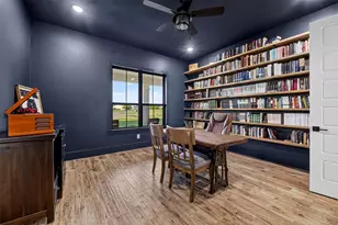 985 Vest Ln, Pilot Point, TX 76258 - Photo 10