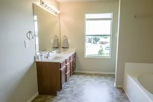 7077 Seton Hall Dr, Fort Worth, TX 76120 - Photo 24