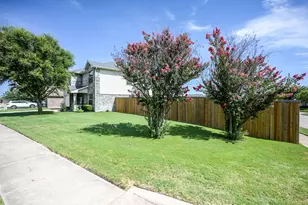 7077 Seton Hall Dr, Fort Worth, TX 76120 - Photo 2