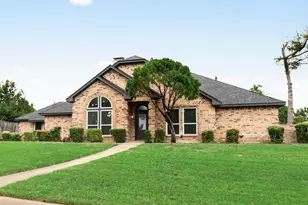 915 Greenbriar Ln, Duncanville, TX 75137 - Photo 2