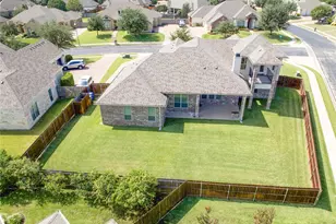 1100 Wessex Dr, Woodway, TX 76712 - Photo 4