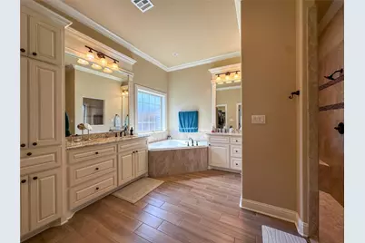 1100 Wessex Drive, Woodway, TX 76712 - Photo 32