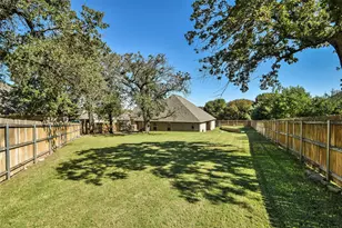 9707 Trinity Ct, Granbury, TX 76049 - Photo 36