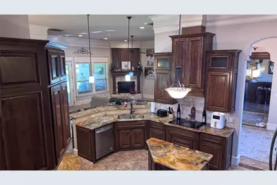 9707 Trinity Court, Granbury, TX 76049 - Photo 12