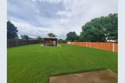 1024 Fair Oaks Drive, Grand Prairie, TX 75052 - Photo 36
