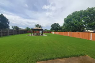 1024 Fair Oaks Dr, Grand Prairie, TX 75052 - Photo 36