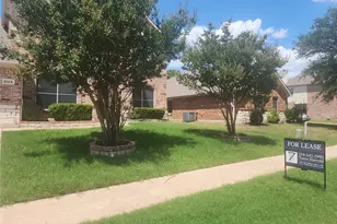 1024 Fair Oaks Dr, Grand Prairie, TX 75052 - Photo 2