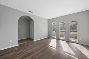 660 Springhill Dr, Hurst, TX 76054 - Photo 4