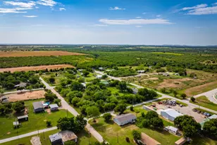 902 Commerce St, Newcastle, TX 76372 - Photo 4