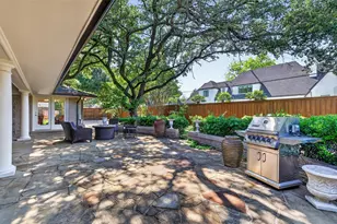 7141 Twin Tree Ln, Dallas, TX 75214 - Photo 22