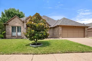 2015 Kodiak Ct, Arlington, TX 76013 - Photo 1