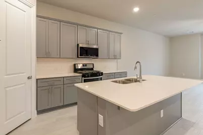 913 Ponds Edge Lane, Euless, TX 76040 - Photo 12