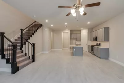 913 Ponds Edge Lane, Euless, TX 76040 - Photo 8