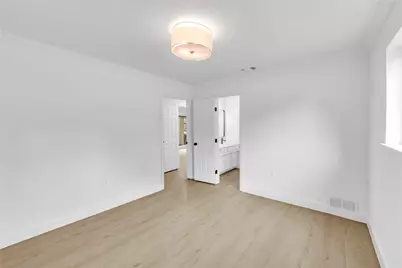 13826 Wooded Creek Court, Farmers Branch, TX 75244 - Photo 26