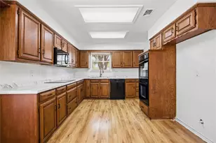 2012 Cross Bend Rd, Plano, TX 75023 - Photo 8
