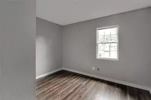 412 E Fogg St, Fort Worth, TX 76110 - Photo 12