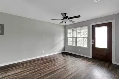 412 E Fogg Street, Fort Worth, TX 76110 - Photo 4
