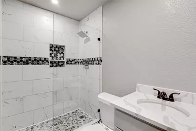 412 E Fogg Street, Fort Worth, TX 76110 - Photo 14