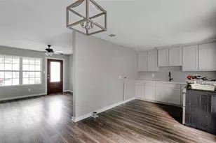 412 E Fogg St, Fort Worth, TX 76110 - Photo 8