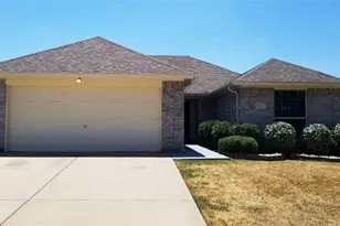 100 Commonwealth Cir, Waxahachie, TX 75165 - Photo 1