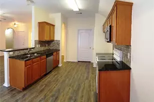 100 Commonwealth Cir, Waxahachie, TX 75165 - Photo 8