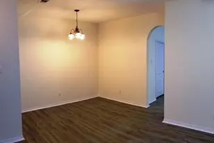 100 Commonwealth Cir, Waxahachie, TX 75165 - Photo 12