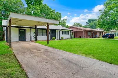 2235 Pine Bluff Street, Paris, TX 75460 - Photo 2