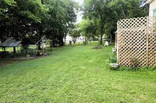 308 N San Jacinto St, Whitney, TX 76692 - Photo 8