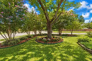 10382 Newcombe Dr, Dallas, TX 75228 - Photo 16