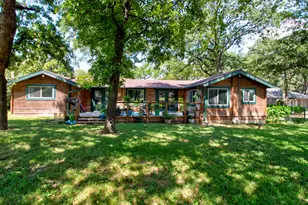 914 Kiowa Dr W, Lake Kiowa, TX 76240 - Photo 2