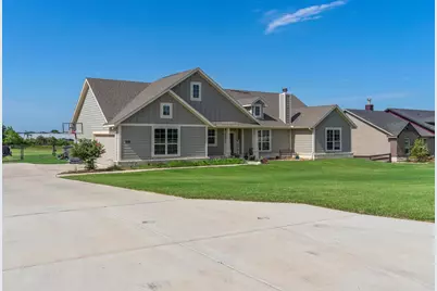 1011 Northern Oaks Court, Springtown, TX 76082 - Photo 2