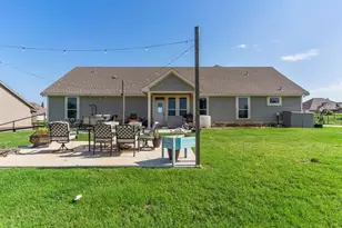 1011 Northern Oaks Ct, Springtown, TX 76082 - Photo 10