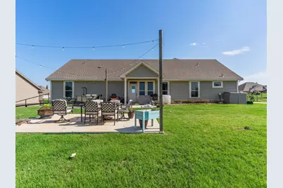 1011 Northern Oaks Court, Springtown, TX 76082 - Photo 10