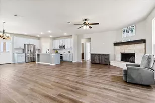 1011 Northern Oaks Ct, Springtown, TX 76082 - Photo 6