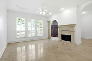 2705 Cliffwood Dr, Grapevine, TX 76051 - Photo 2