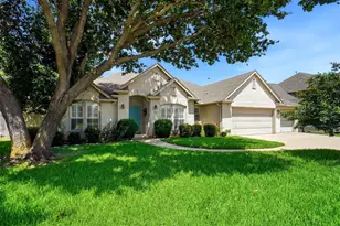 2705 Cliffwood Dr, Grapevine, TX 76051 - Photo 1